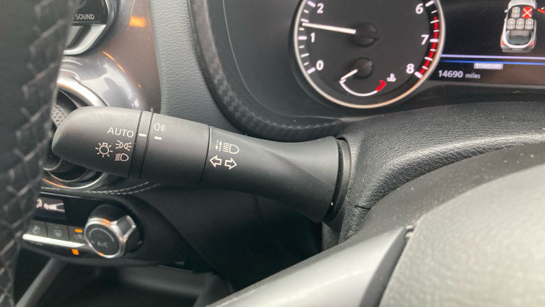 Nissan Juke 1.0 DiG-T 114 N-Connecta 5dr Petrol Hatchback